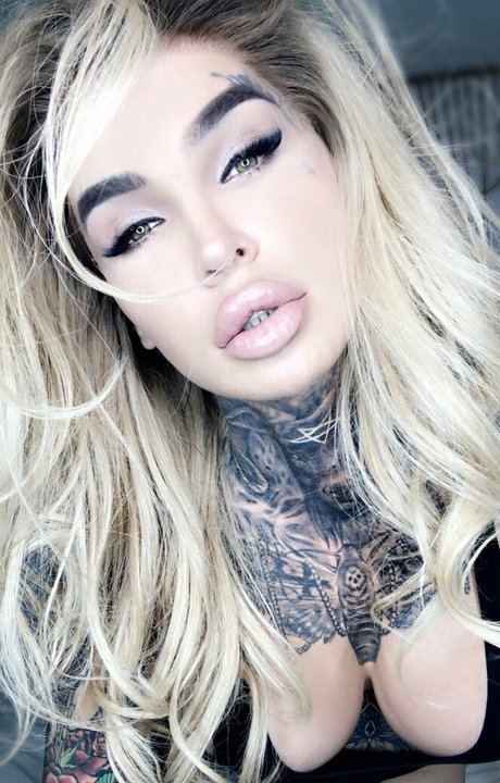 Emy Lee best star pictures