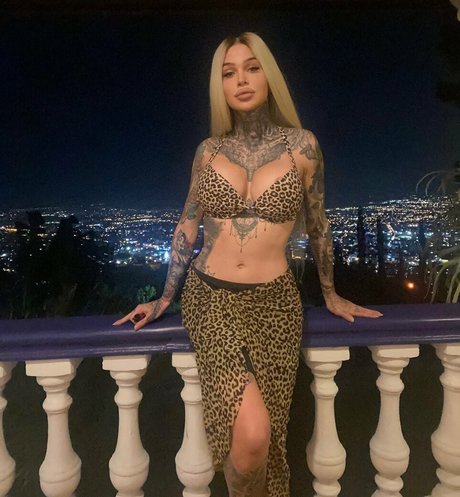 Emy Lee star porn gallery