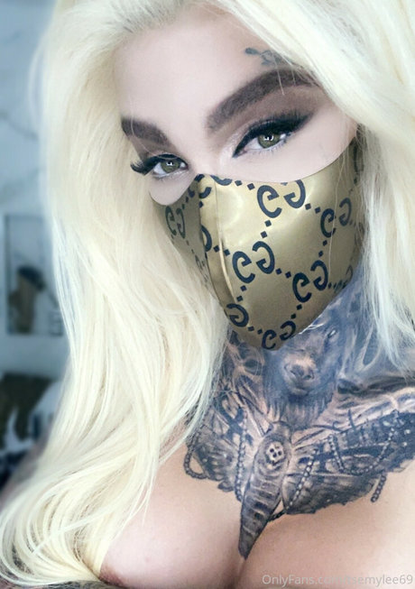 Emy Lee high quality star gallery