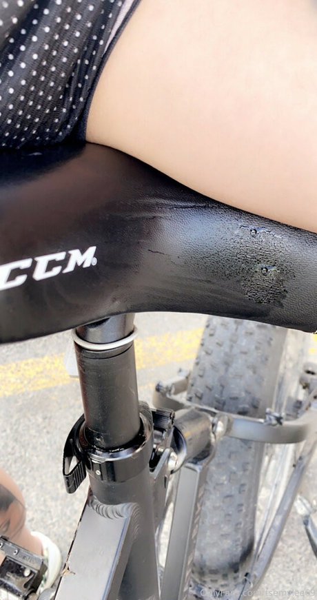 Emy Lee nudes model archive