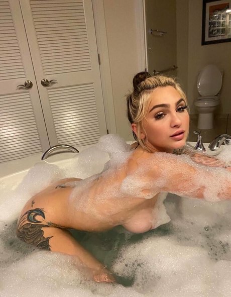 schoolgirldiary sexy model pics