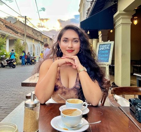 Nimesha Jayarathne nudes actress img