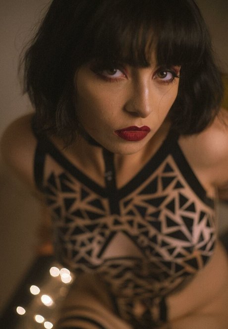 Vic Dagata model nude photos