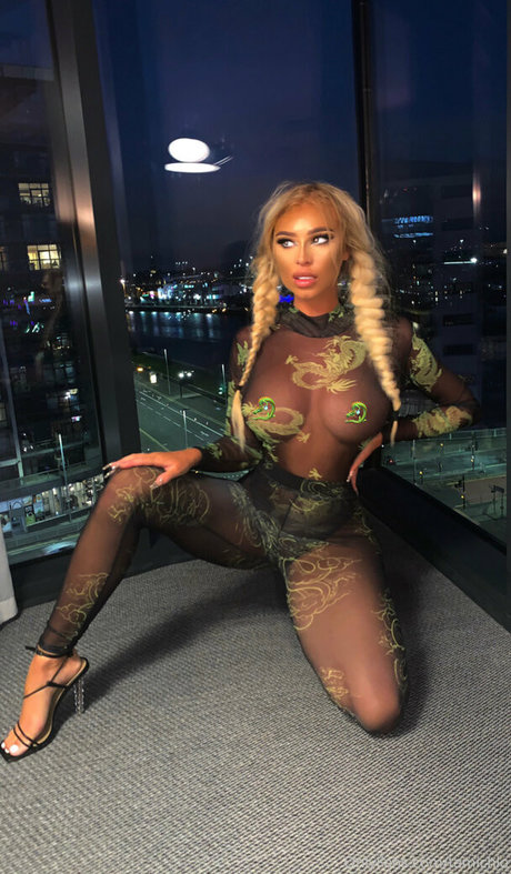 tamichlo naked model galleries