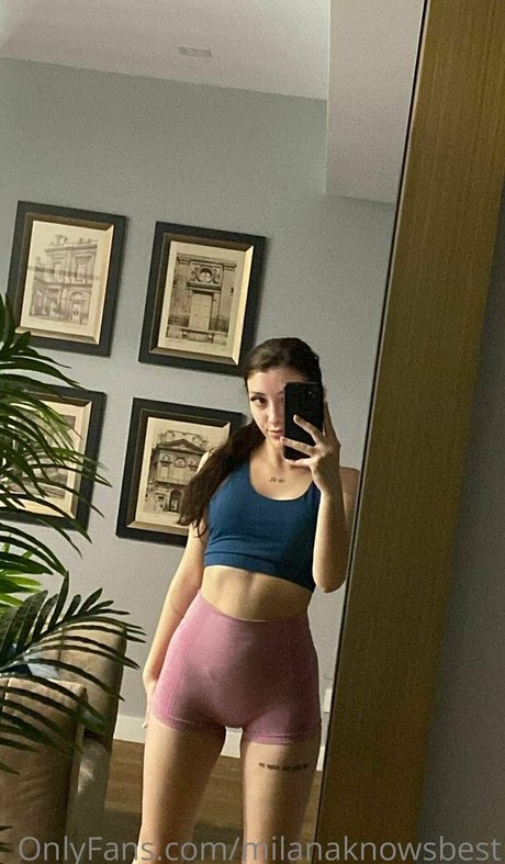 milanaknowsbest model nude images