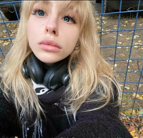 henntaiii queen sexy actress picture