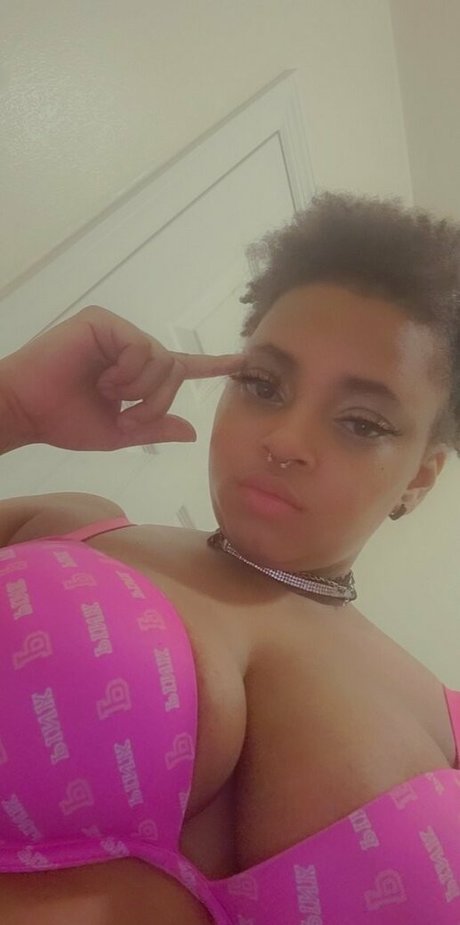 chesshy luv model porn img