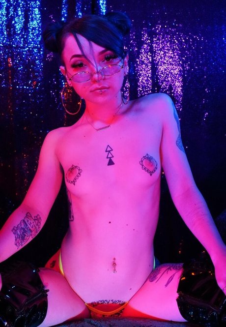 dumbasspisces star naked pictures