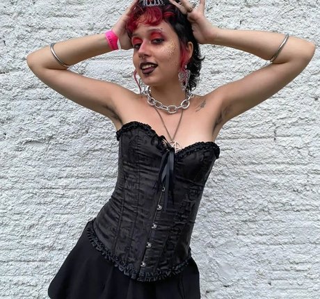 Aurwrayag art model pics