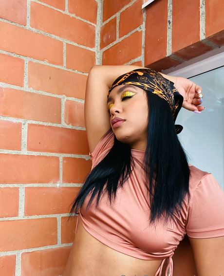 yurat sexy star pics