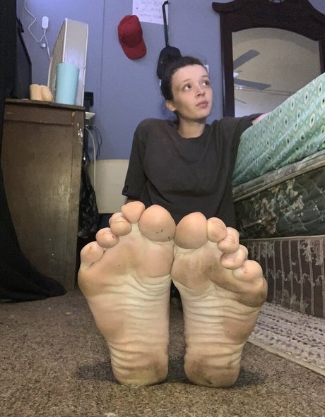 Queen Jas model sexy pics