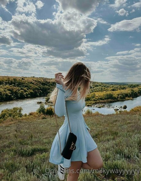 flora belll pretty actress pictures