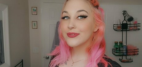 strwbrry cream naked pornstar pictures