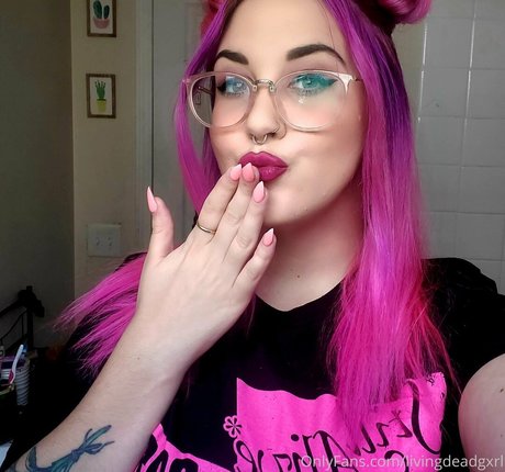 strwbrry cream model exclusive photos