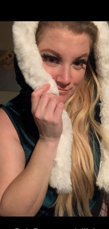 elliskay porn model pics