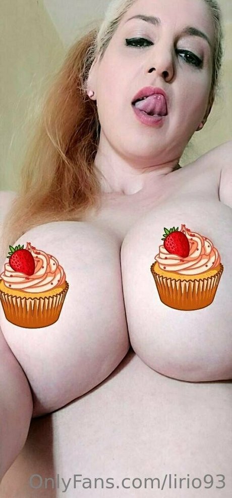 lirio93 erotic star photos