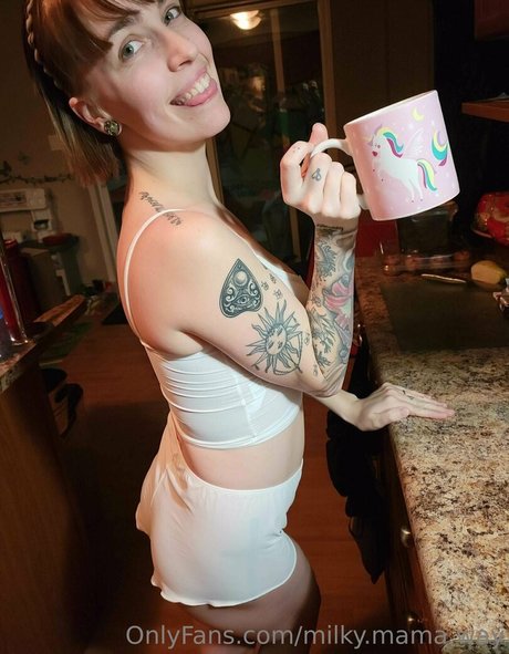 milky mama way naked actress photos