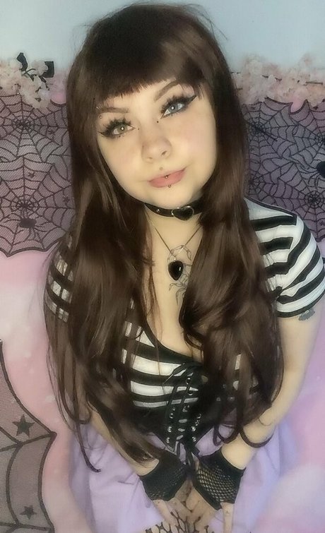 seraphicsiren star nude photo