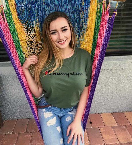 Tyler Whitaker star erotic gallery