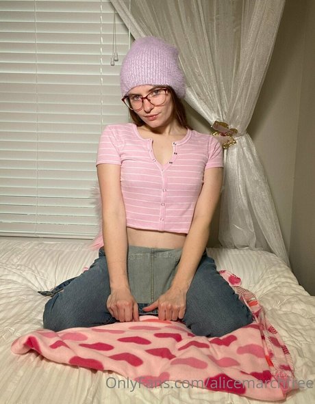 alicemarchfree porn model pics