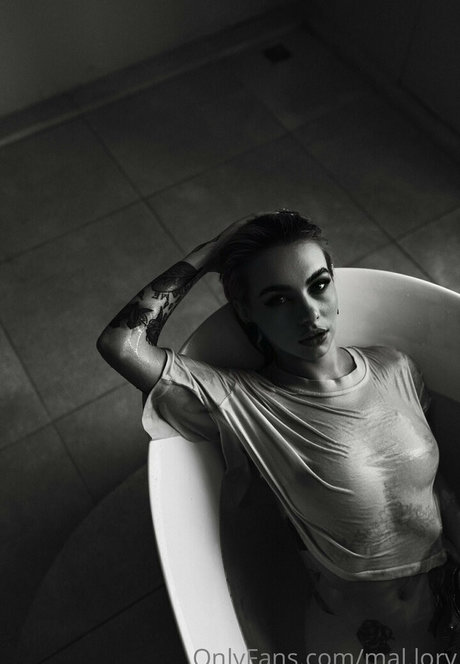 mal lory exclusive star gallery