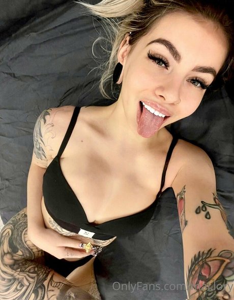 mal lory pretty star pic