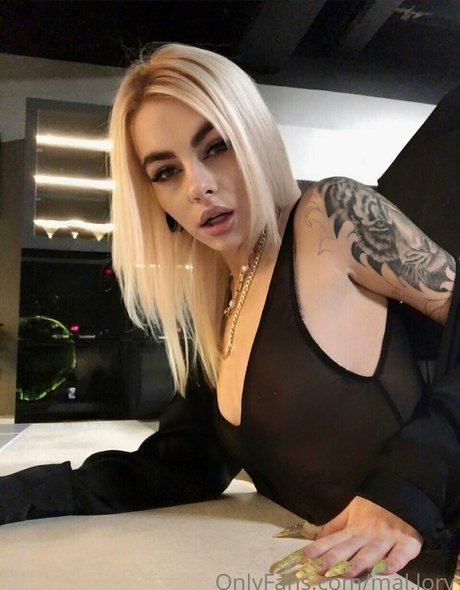 mal lory model nude images