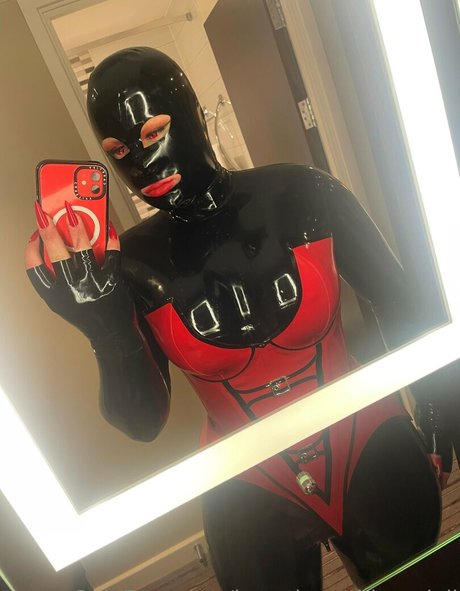 bee the rubber doll star exclusive picture