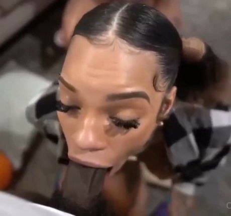 Charliebhustle_ erotic pornstar photos