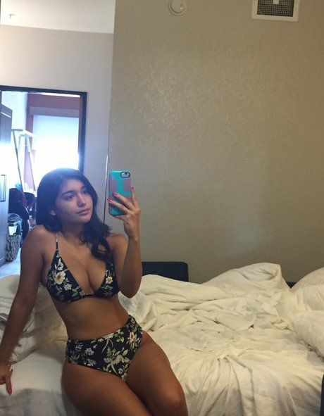 Chloe Medina pornstar art archive