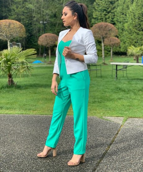 Sukh Bains porn model pics