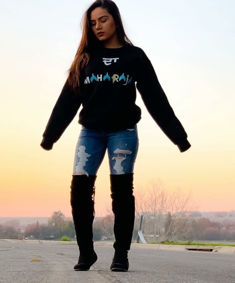 Sukh Bains top actress pictures