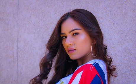 Sukh Bains beautiful pornstar photos