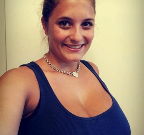 Avery Harwood perfect actress img