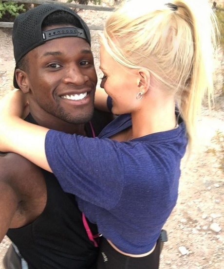 Zienna Sonne Williams exclusive model image