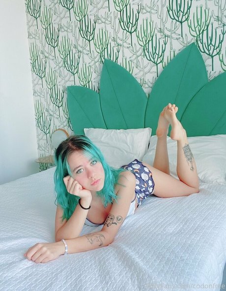 codonfree sexy star images