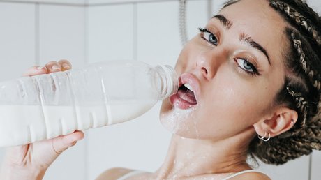 amnamalia star sexy images