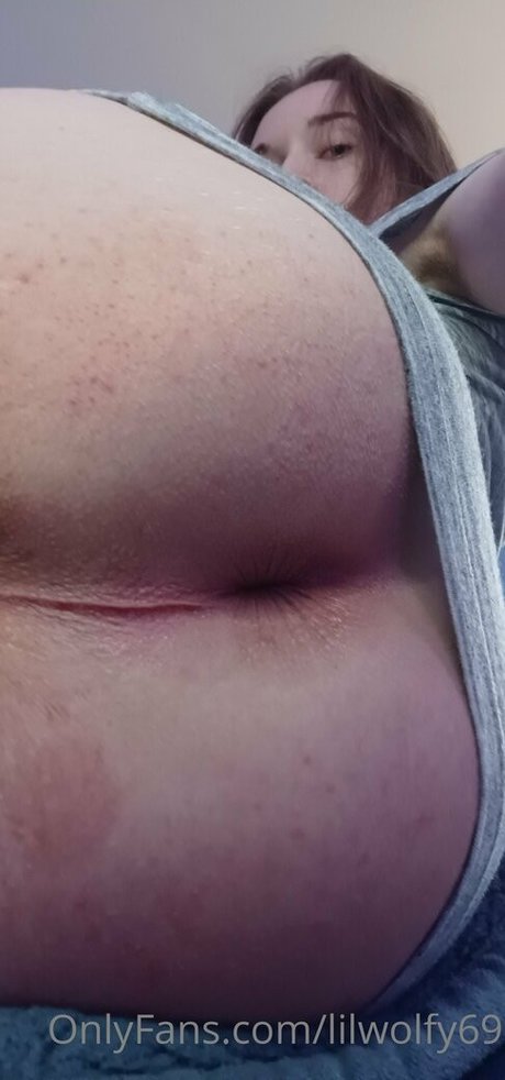 lilwolfy69 naked model archive