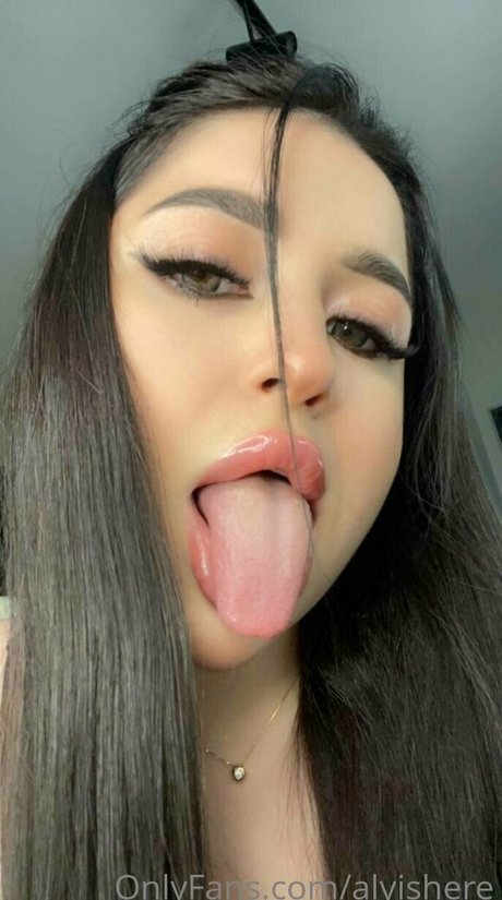 alyishere star photo