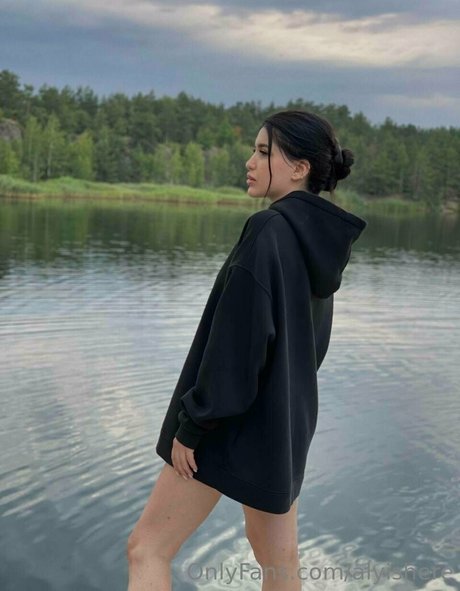 alyishere pornstar adult photos