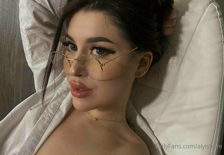 alyishere model porn img