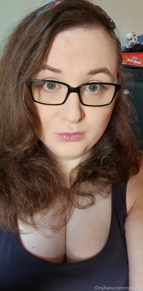 mzcatieb nudes model gallery