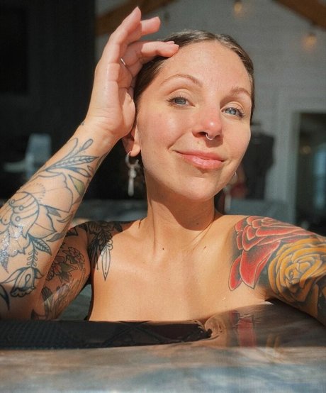 Christine Cote model sex photo