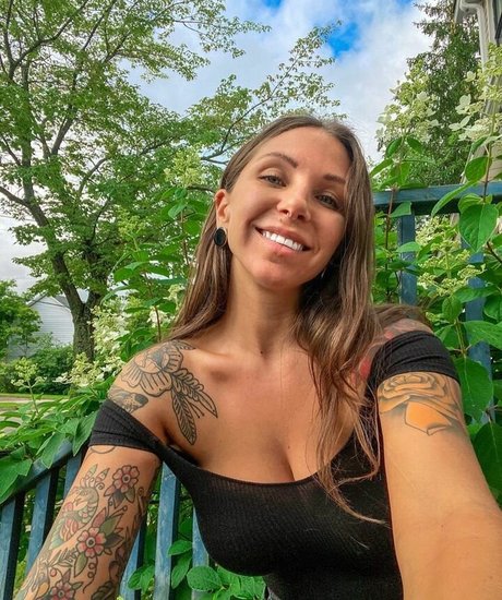 Christine Cote high quality star img