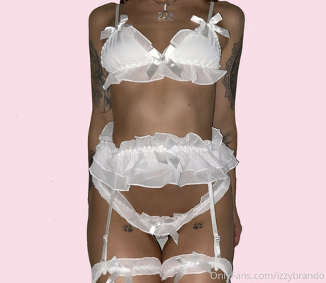 izzybrando nude star picture