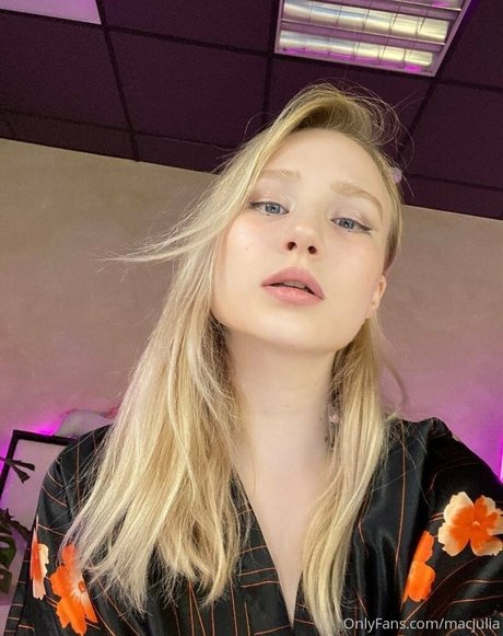 macjulia pornstar erotic pictures