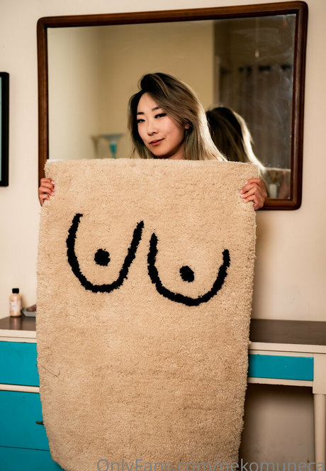 nekomuneca adult model img