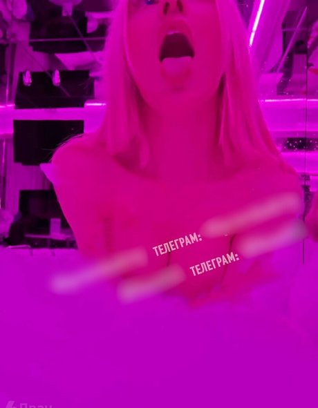 Kareyka beautiful star image