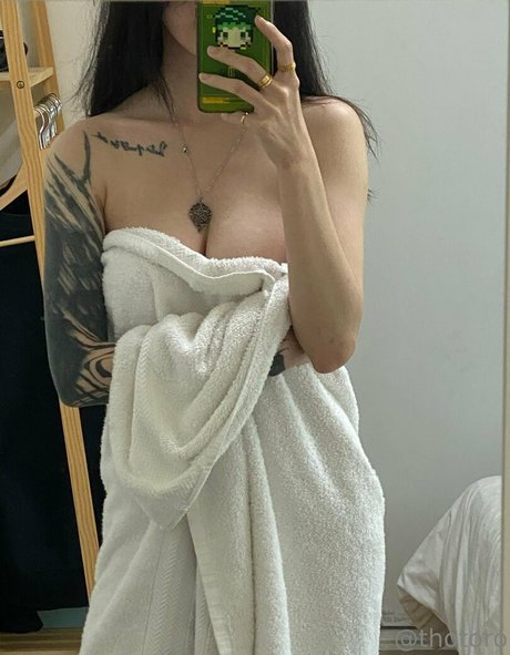 Thotoro star sexy images