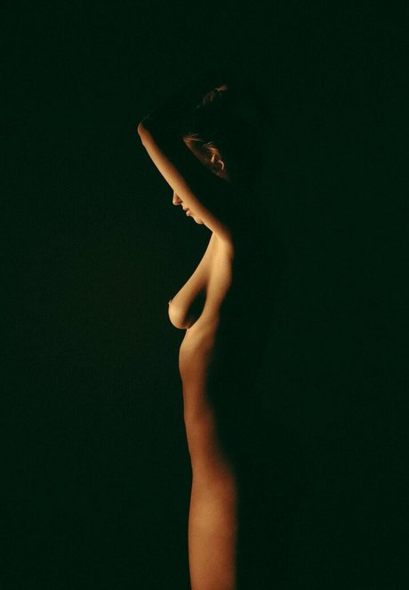 Ssonyashnyk hot model pictures